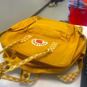 Fjalraven kanken back pack full size